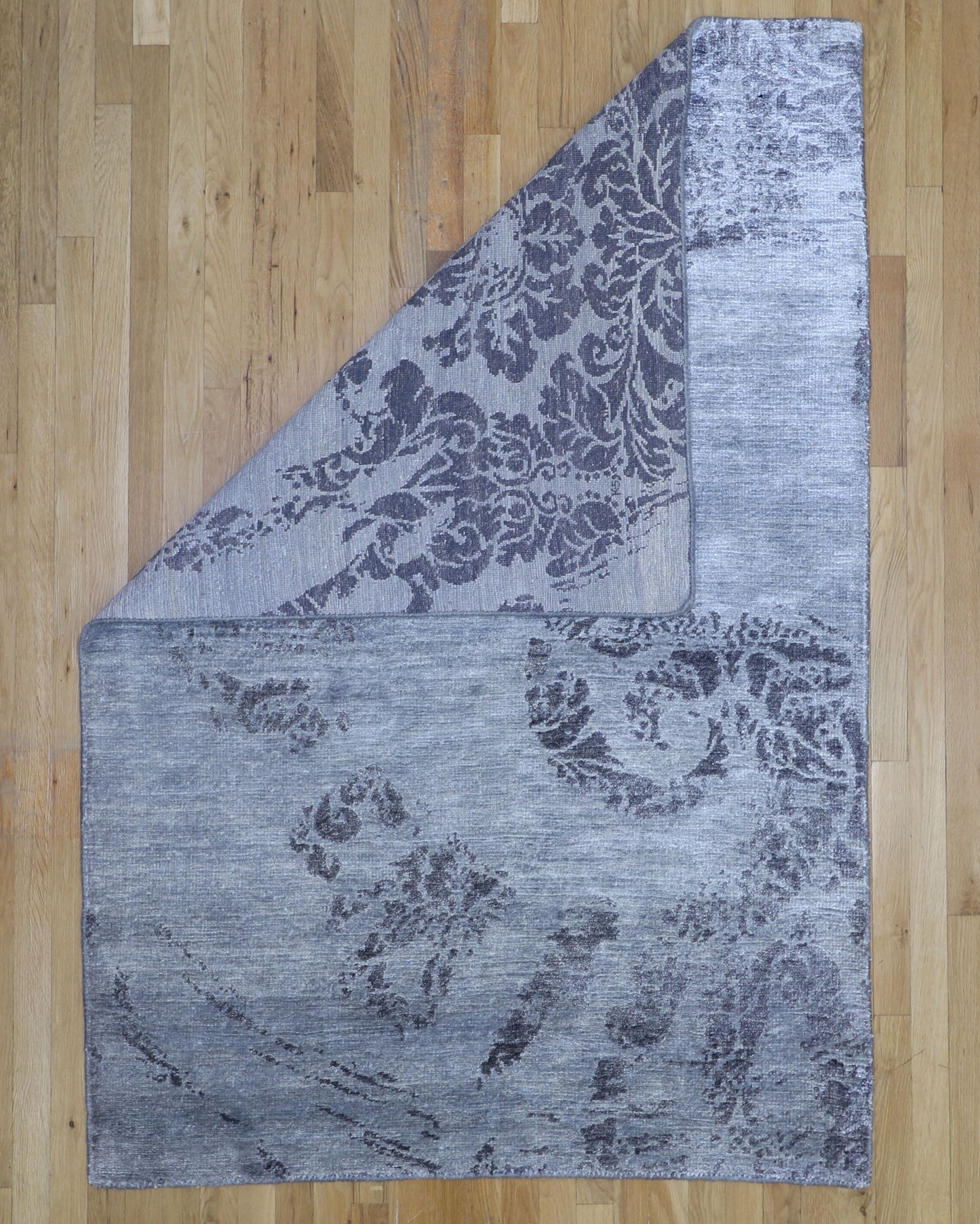 Modern 4' x 5'10 Hand Knotted Silk Rug India